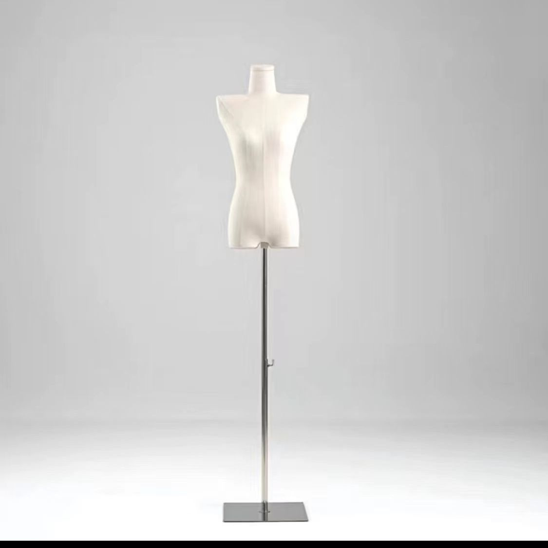 Modelo de busto femenino accesorios hombros planos estante de ropa de estilo coreano estante de ventana maniquí estante de exhibición de cuerpo humano