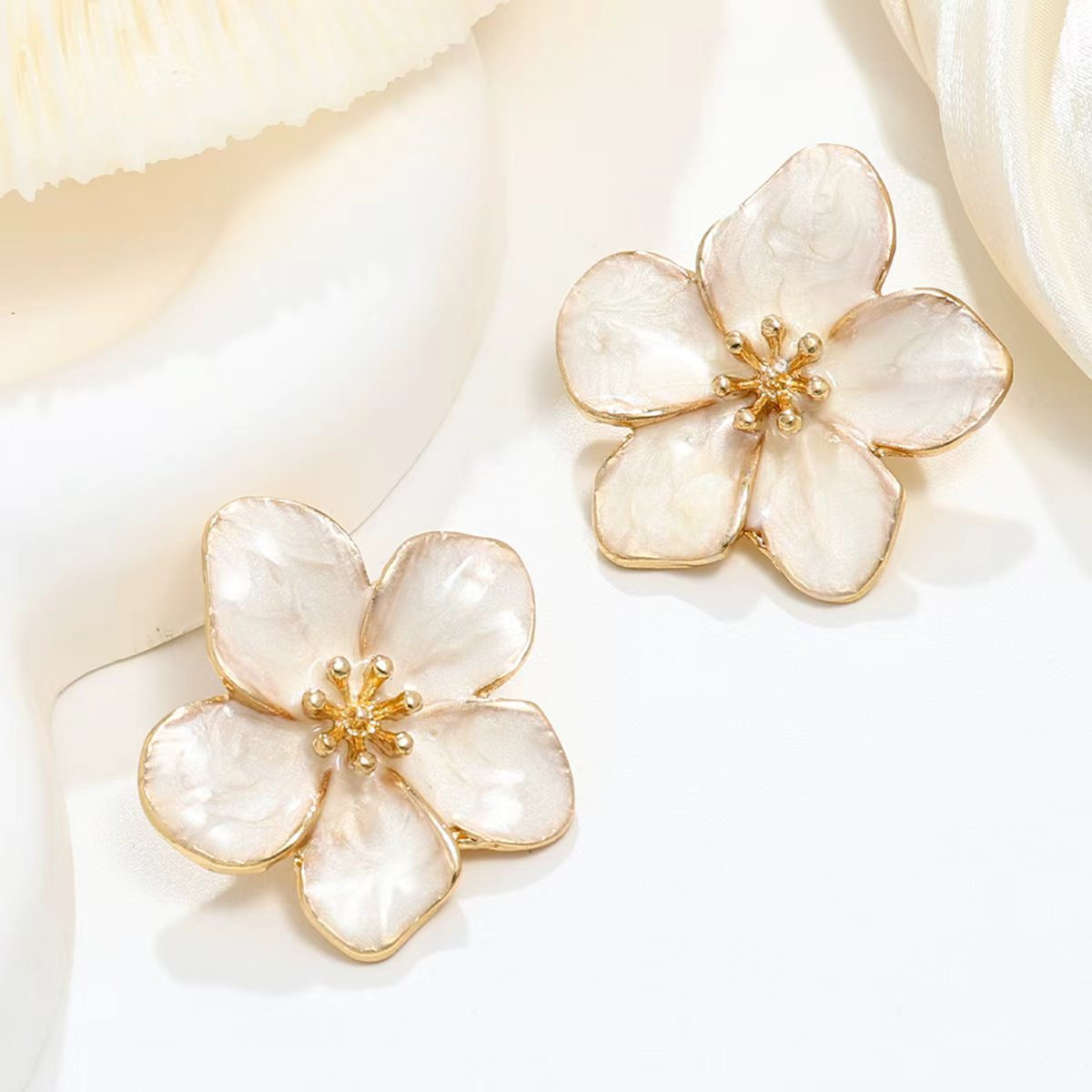 Europa y los Estados Unidos moda transfronteriza venta caliente flor simple personalidad universal mujer raqueta de calle conjunto de decoración joyas de moda
