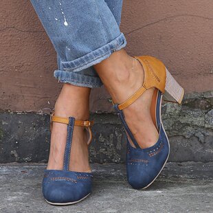 2018 spring and summer new round head thick heel women's shoes wholesale ankle strap high heel shoes plus size women's shoes