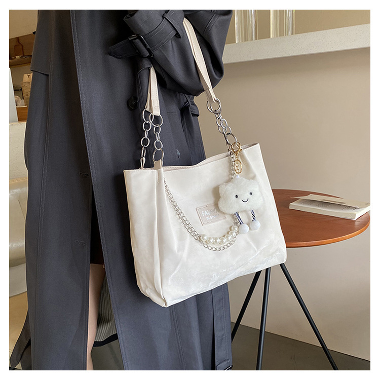 Large-capacity work commuting bag for women, new autumn 2024, versatile and fashionable beaded chain single-shoulder bag tote bag undefined