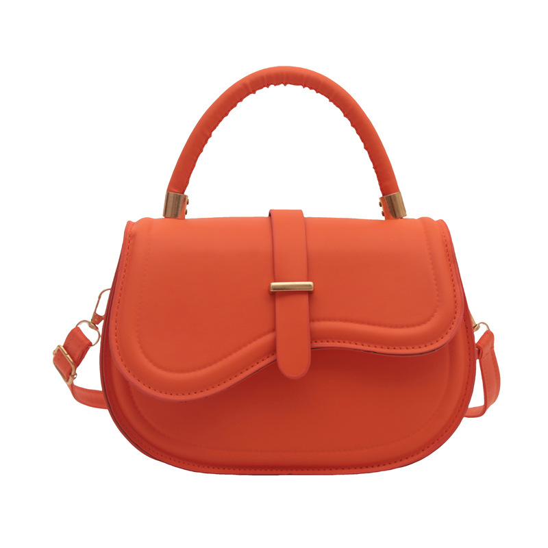 Bolsa de silla de colores caramelo 2024 primavera nueva moda de color sólido bolso de hombro inclinado