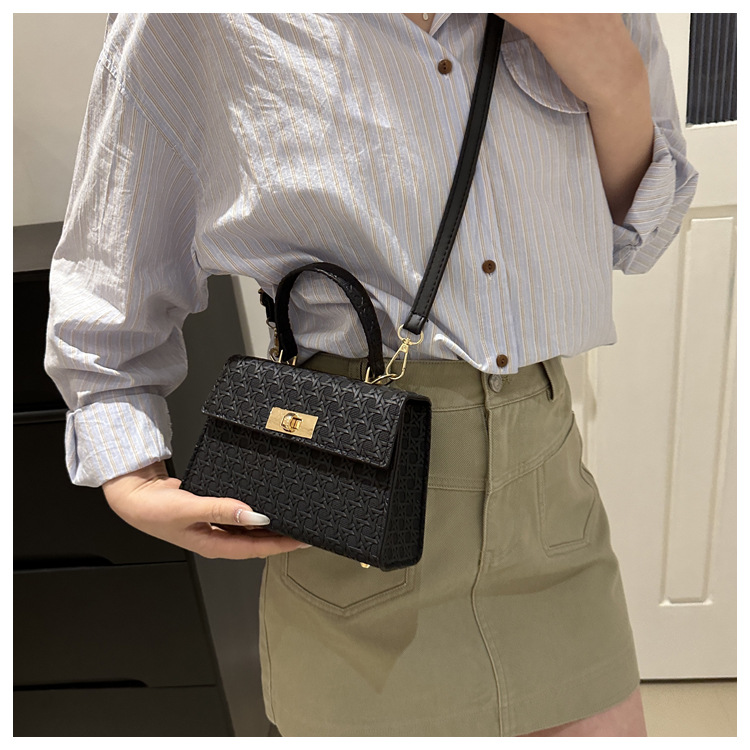 Kabelka s kamenným vzorem, nová, 2024, jednobarevná, ležérní, trendy, dámská, jednoduchá, diagonální, křížená, malá čtvercová, v západním stylu_voghion.com