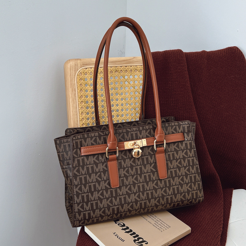 Casual Bag, Presbyopic Light Luxury Fashion Versatile Handbag, Letter Kelly Bag, Women's Shoulder Bag, Niche Texture Crossbody Bag