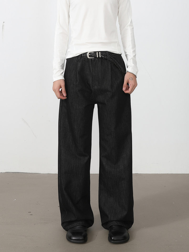 Quần jean nam ống rộng lưng trung, phom suông thoải mái, vải denim phối lụa sợi tổng hợp xếp li nhẹ — Cao bồi xanh, Cao bồi đen, Màu cà phê đậm
