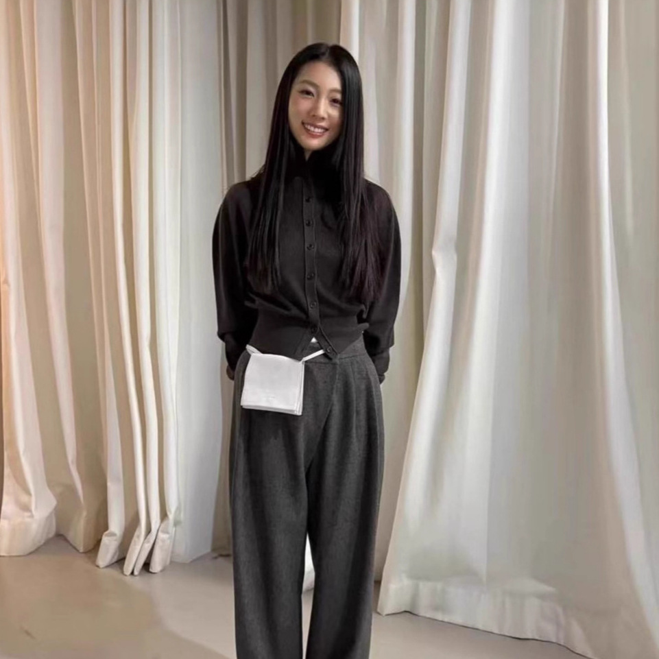 Now Korean Designer Amo*Ent Touches the Head and Splices Button Cardigan Korean Women's High-Neck Wool Knitwear