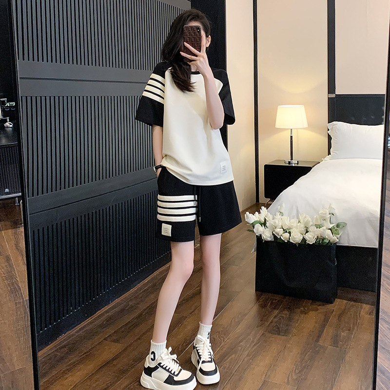 Imitation Cotton Milk Silk 2025 New Casual Sports suit T-shirt Shorts suit Women's Summer Short-sleeved Two-piece Fashionable Set Imitation Cotton Milk Silk 2025 New Casual Sports suit T-shirt Shorts suit Women's Summer Short-sleeved Two-piece Fashionable Set