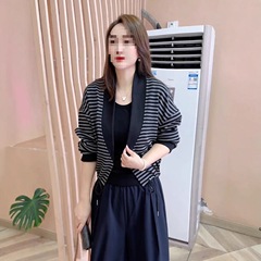 时尚短款条纹外套女2025秋季新款洋气百搭宽松显瘦休闲开衫上衣潮