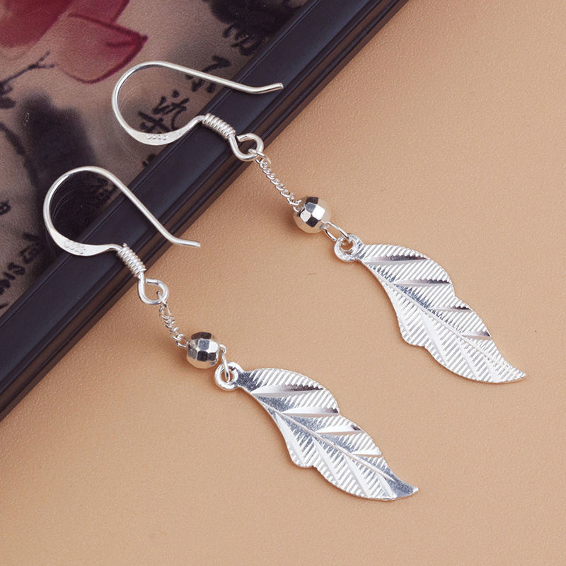 Silver-plated Maple Leaf Earrings Women's Retro Joker Leaf Ear Hook Earrings Live with Explosions Jewelry Supply Wholesale