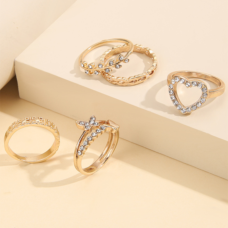 1 Set Retro Heart Shape Butterfly Alloy Plating Metal Rhinestones Women's Rings display picture 14