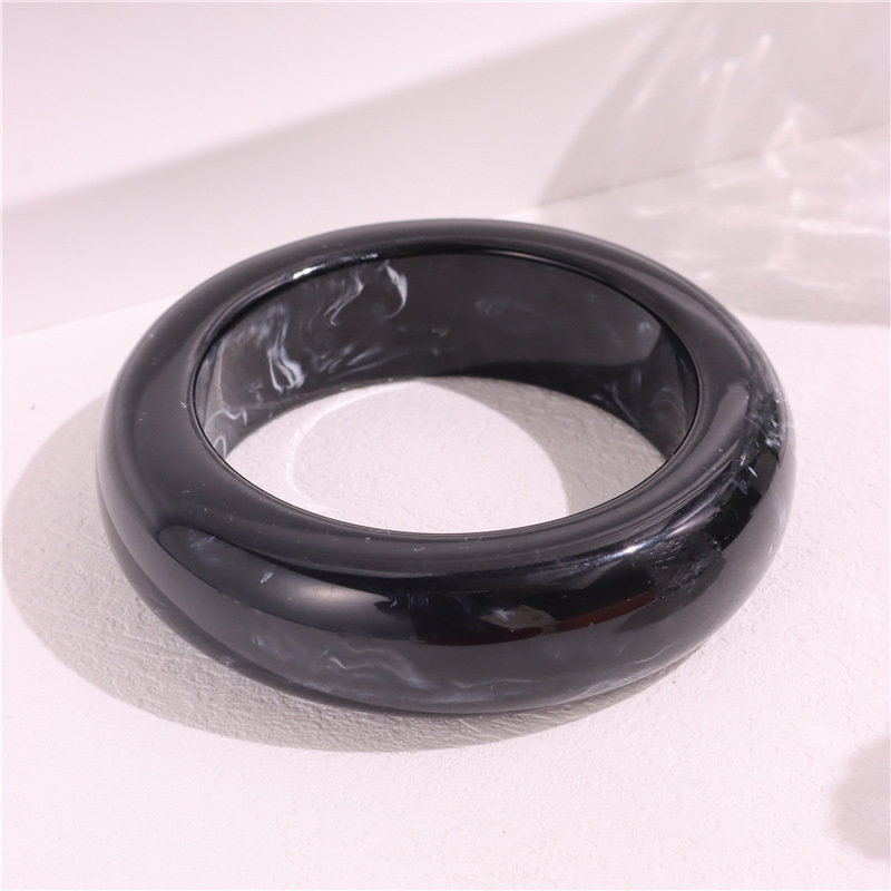 Daily Occasion Resin Material Vintage Style Classic Style Round Marble Resin Bangles Wholesale
