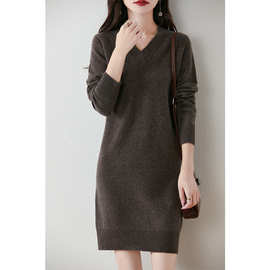 24秋冬新款纯羊毛连衣裙V字领纯色打底中长裙宽松休闲通勤长袖女
