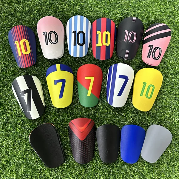 Football Mini Mini Shin Guard Children Adult Universal Master Shin Guard Thin Plate Guard Equipment