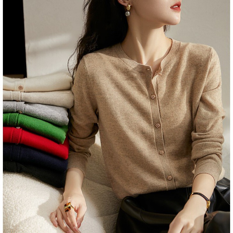 One-piece delivery 2023 Autumn New Korean style elegant sweater gives you warm long sleeve knitted cardigan for women again
