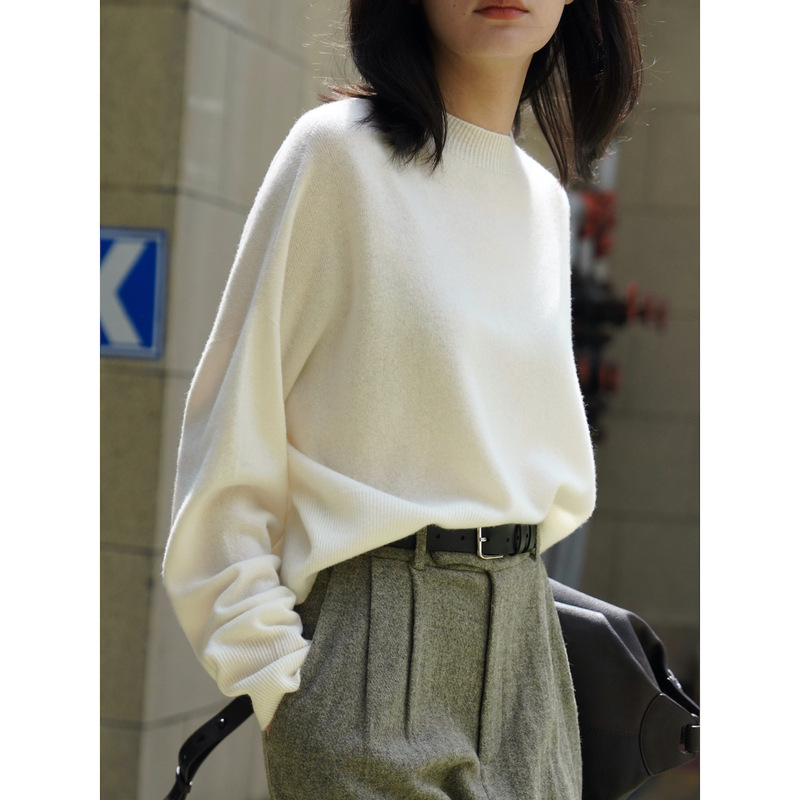 Heavy Industry Autumn and Winter New Korean Style Simple Style Wool Sweater Fluffy Warm Round Neck Pullover Casual Knitted Top for Women