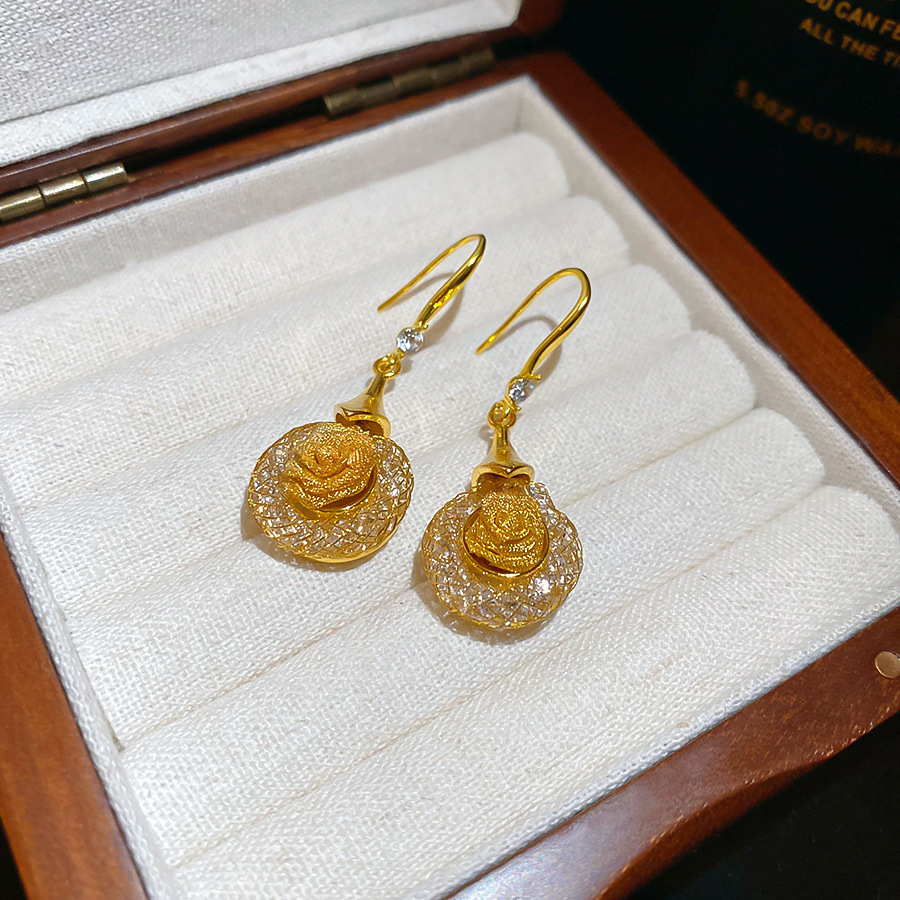 Pendientes exagerados de vintage medieval Pendientes de perlas geométricas de aceite de gota de diamantes de aguja de plata femenina Pendientes retro de sentido avanzado