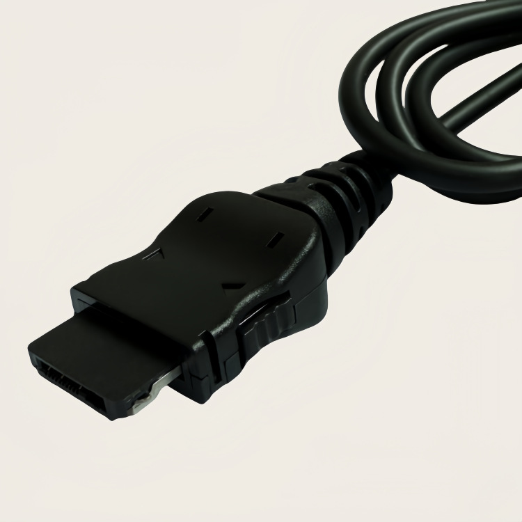 适用于日本手机充电线FOMA公头充电端子黑色1米长A公CDMA充电线