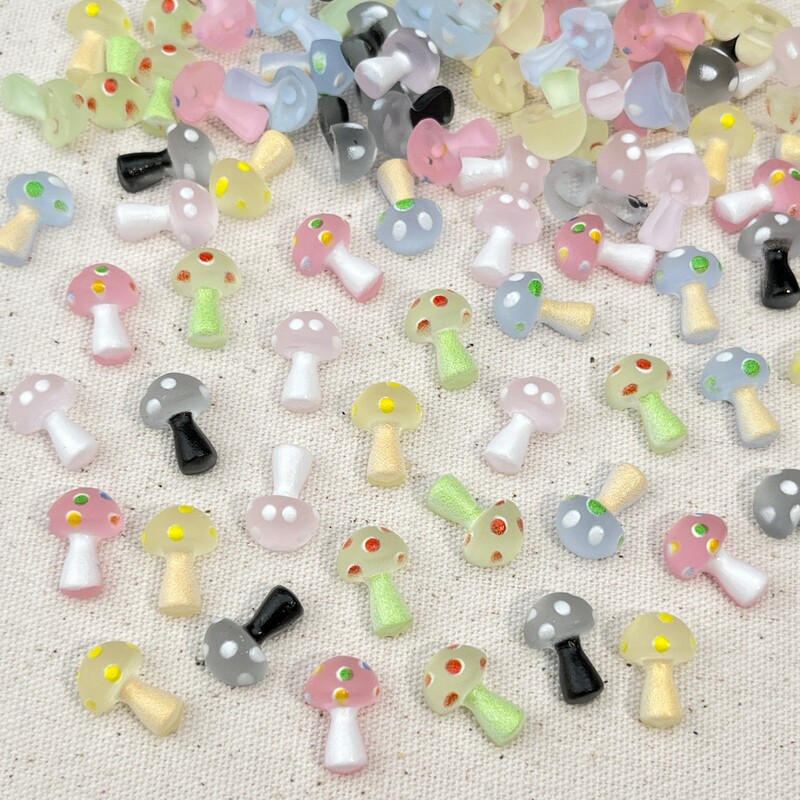New Colorful Small Mushroom Nail Art Decorations, 3D Food-Themed Mini Mushrooms for DIY Phone Cases, Hair Clips, and Nail Accessories