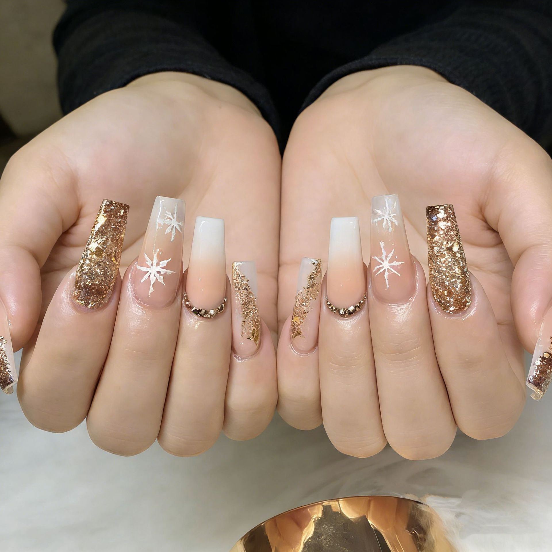 Uña falsa transfronteriza, uñas cortas y largas, uñas desmontables, uñas, uñas
