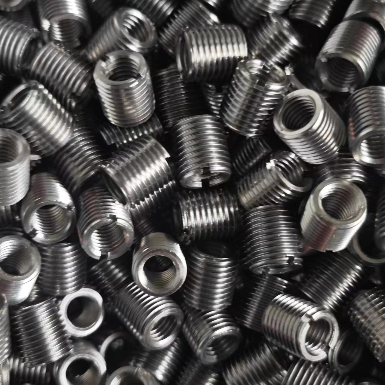 不锈钢一字小槽自攻牙套螺纹护套自攻螺套