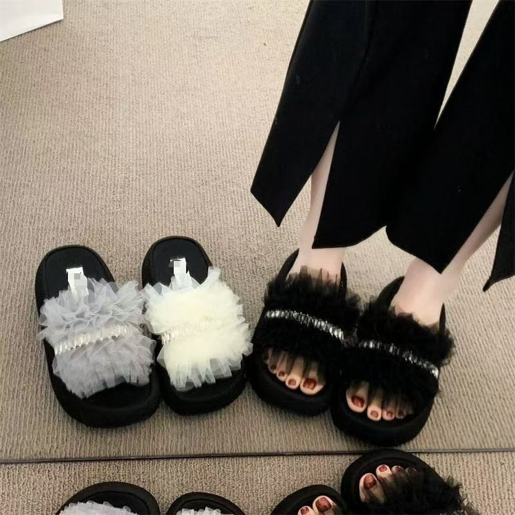 Zapatillas de malla de encaje para mujeres de verano nueva moda versátil muffin base casual ligera y cómoda zapatillas frías