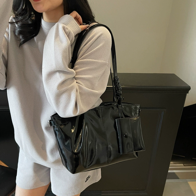 Capacious one-shoulder bag, shoulder bag, universal underarm bag