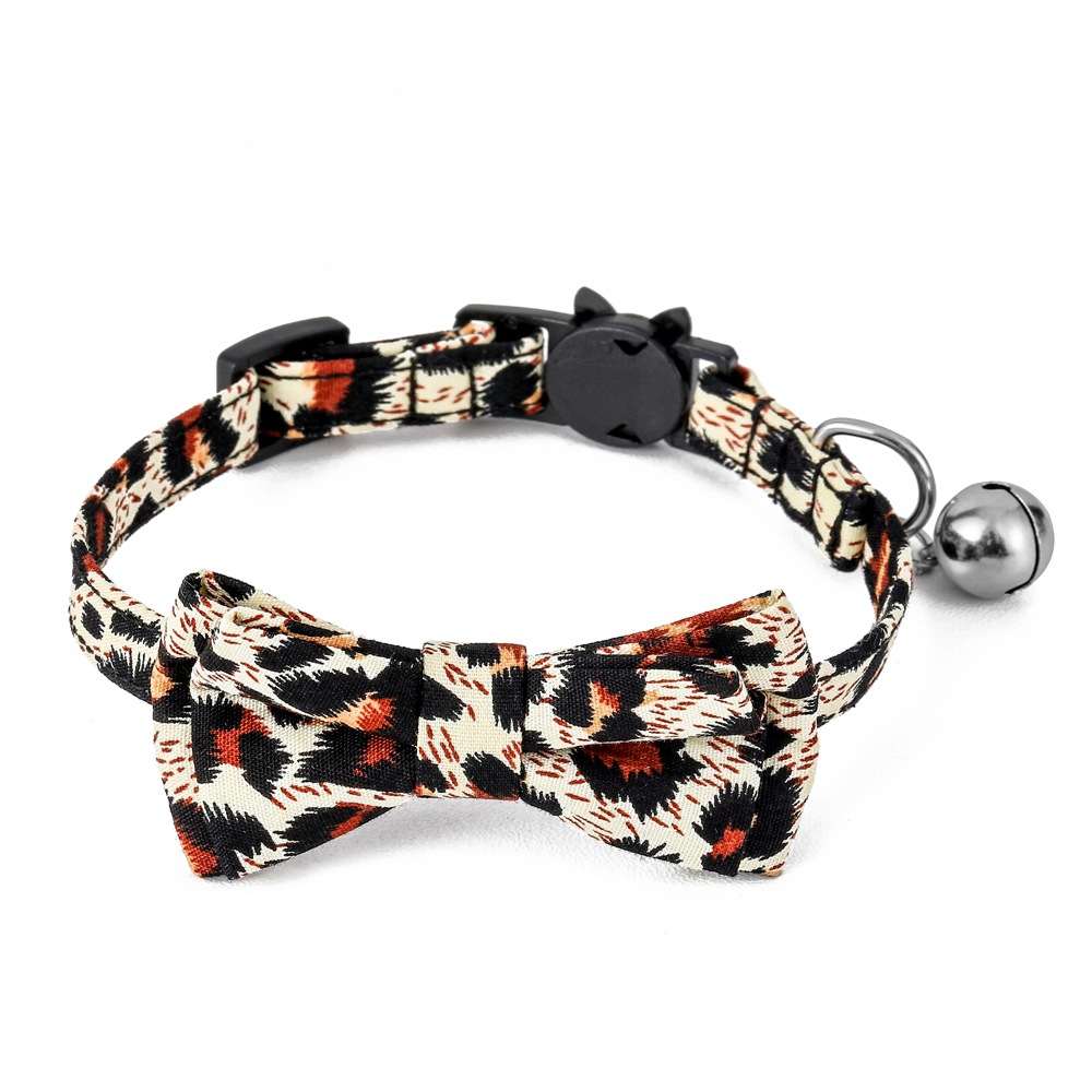 Fábrica spot transfronterizo nuevo algodón gato collar arco leopardo gato corbata toalla saliva campana collar gato
