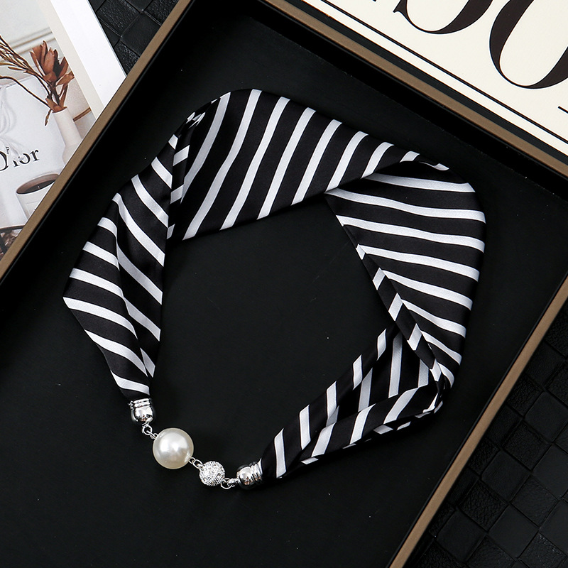 Nuevo clásico retro blanco y negro onda francesa punto de succión hebilla correa de cabello bufandas perezosas multipropósito temperamento collar clavícula hebilla