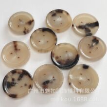 天然三孔牛角扣三眼纽扣三孔黄牛角2号色环保真牛角扣 牛角三眼扣