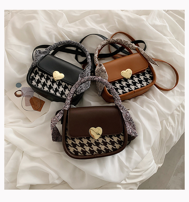 Autumn Winter Small Bag 2021 New Bag Messenger Bag Fashion Portable Small Square Bag display picture 12