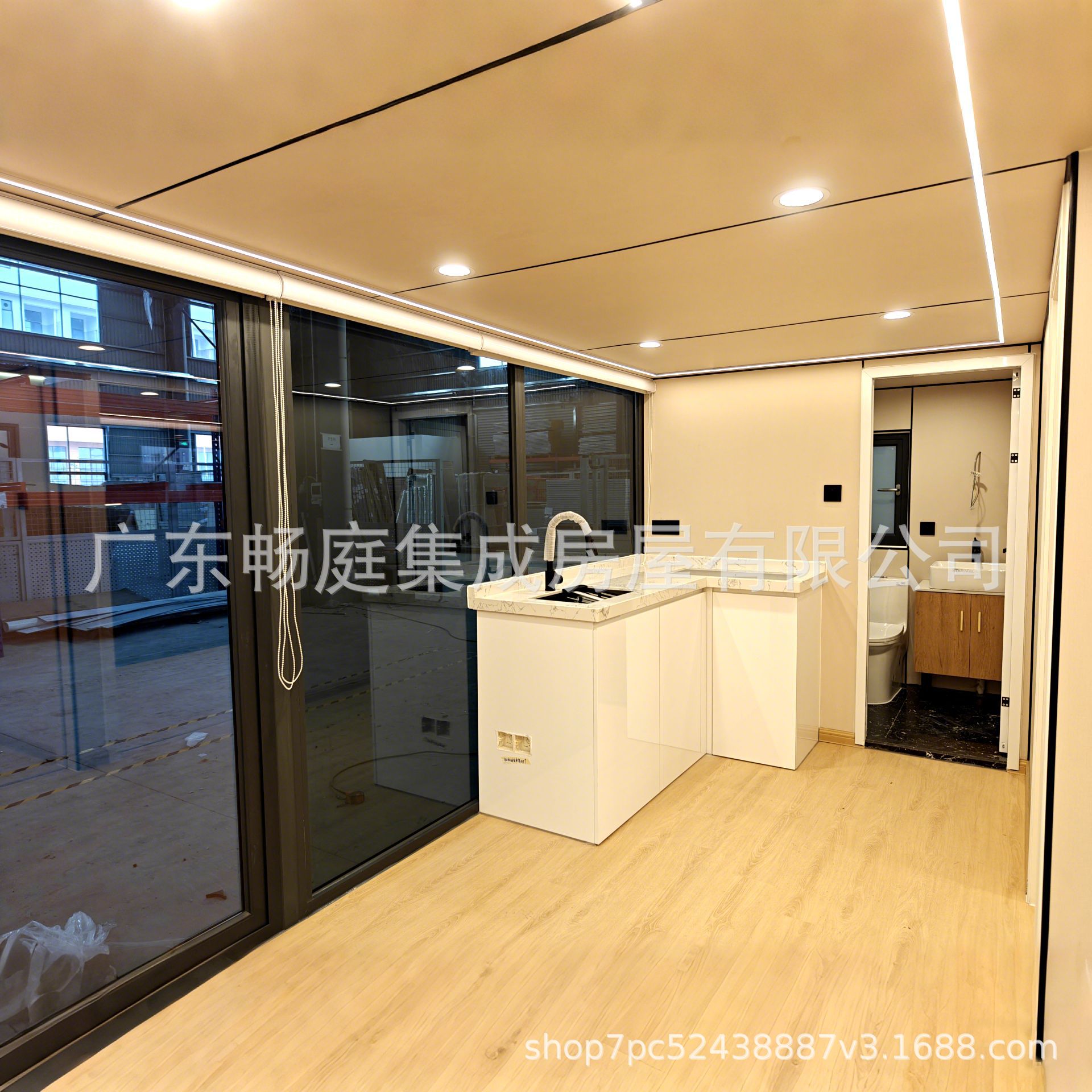 Guangdong Shuangpin Modular Apple Cabin Shop Creative B & B Tres dormitorios, una sala de estar y un baño Fabricantes de casas de cápsulas espaciales