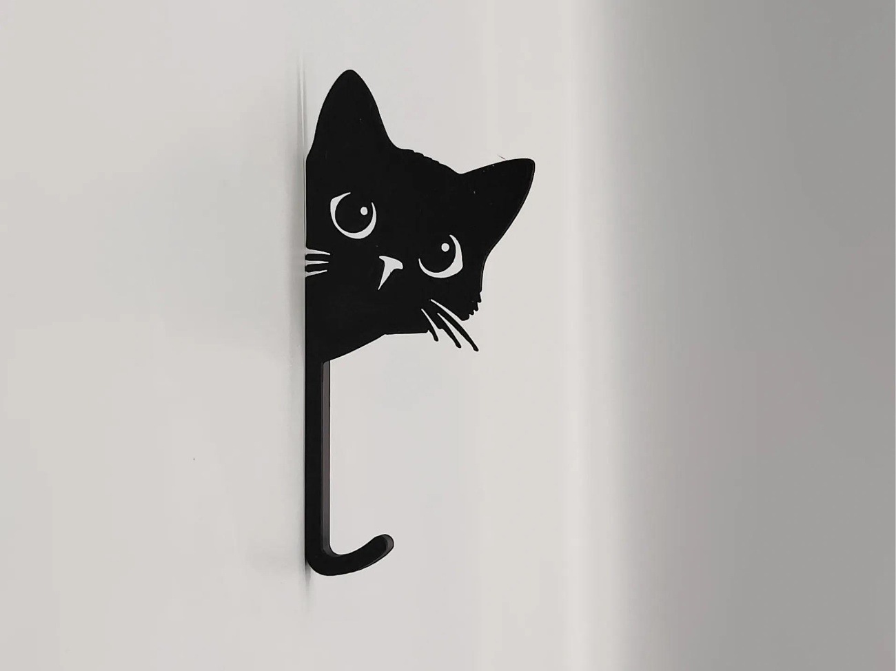 Cat peeping key holder