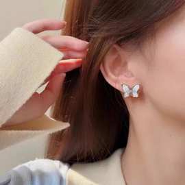 莫兰迪蓝色渐变水晶蝴蝶耳钉女设计感小众复古个性百搭耳环耳饰