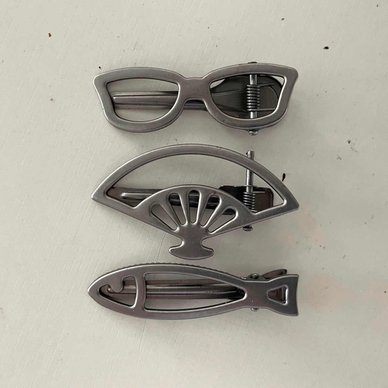 Новая заколка для волос с матовым покрытием, зажим для волос в форме утконоса, повязка на голову, зажим для волос в форме акулы, аксессуары для волос, древняя заколка в форме веера