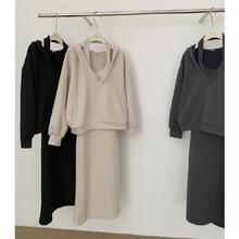 大码300斤胖mm两件套女秋冬新款韩版挂脖连衣裙+V领卫衣套装ins潮