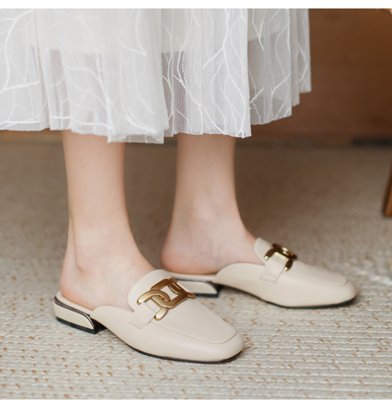 2022 neue Hausschuhe für Damen, Sommer-Oberbekleidung, modische quadratische Zehenpartie, britische Damenschuhe in Übergröße, Sandalen mit klobigem Absatz, Faulenzer, faule Schuhe_voghion.com