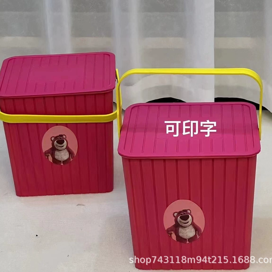 Маленькая желтая утка клубничный медведь толстая квадратная бочка