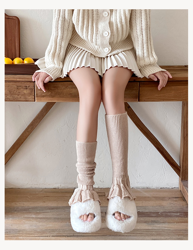 Bekleidungsaccessoires: Gestrickte Beinstulpen im Ballettstil mit Spitzenbesatz, verdicktem Rippstrick, hohe Socken für den Winter, atmungsaktiv und schweißableitend_voghion.com
