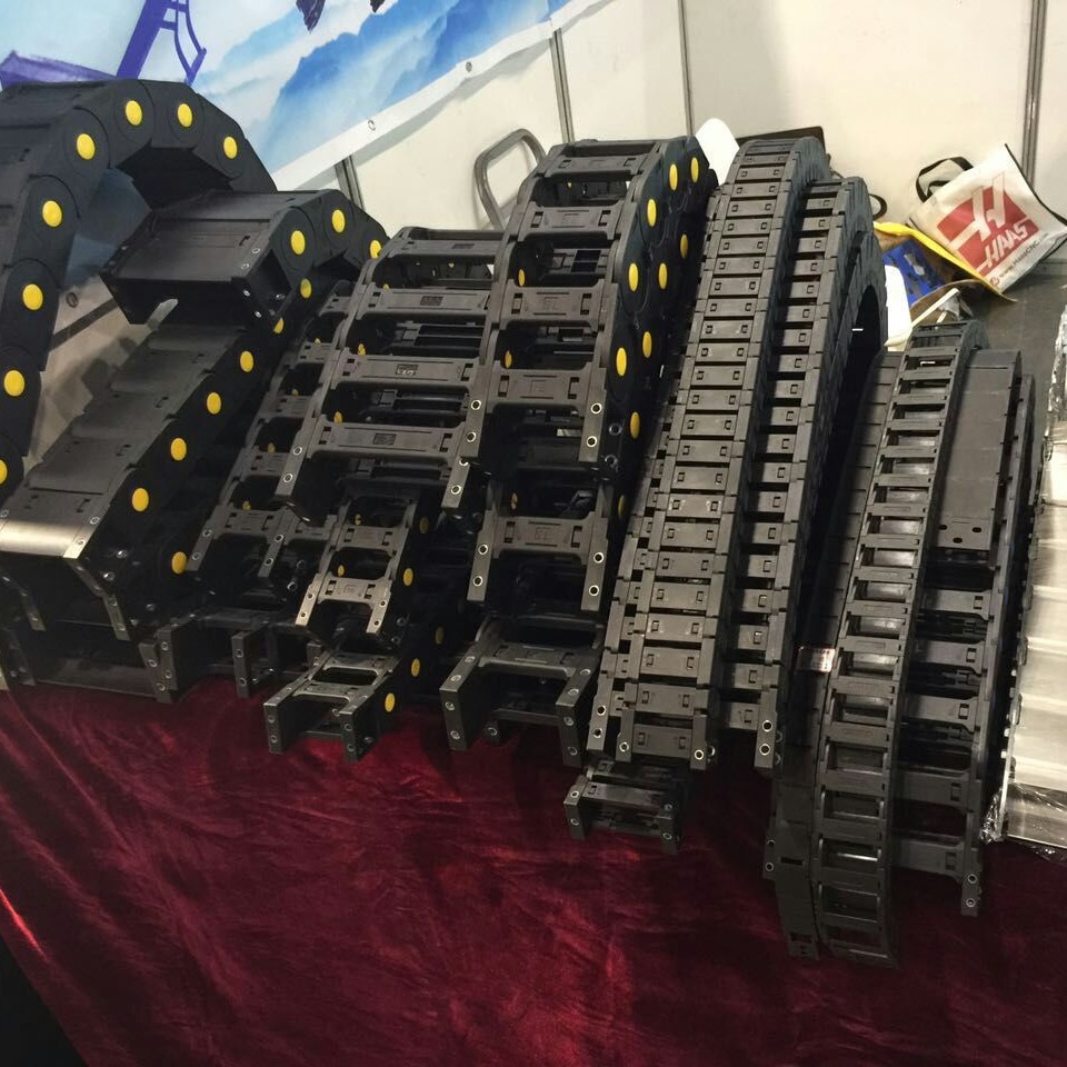 往复抓棉机拖链、坦克链 250.07.100.0 纺织机械配件