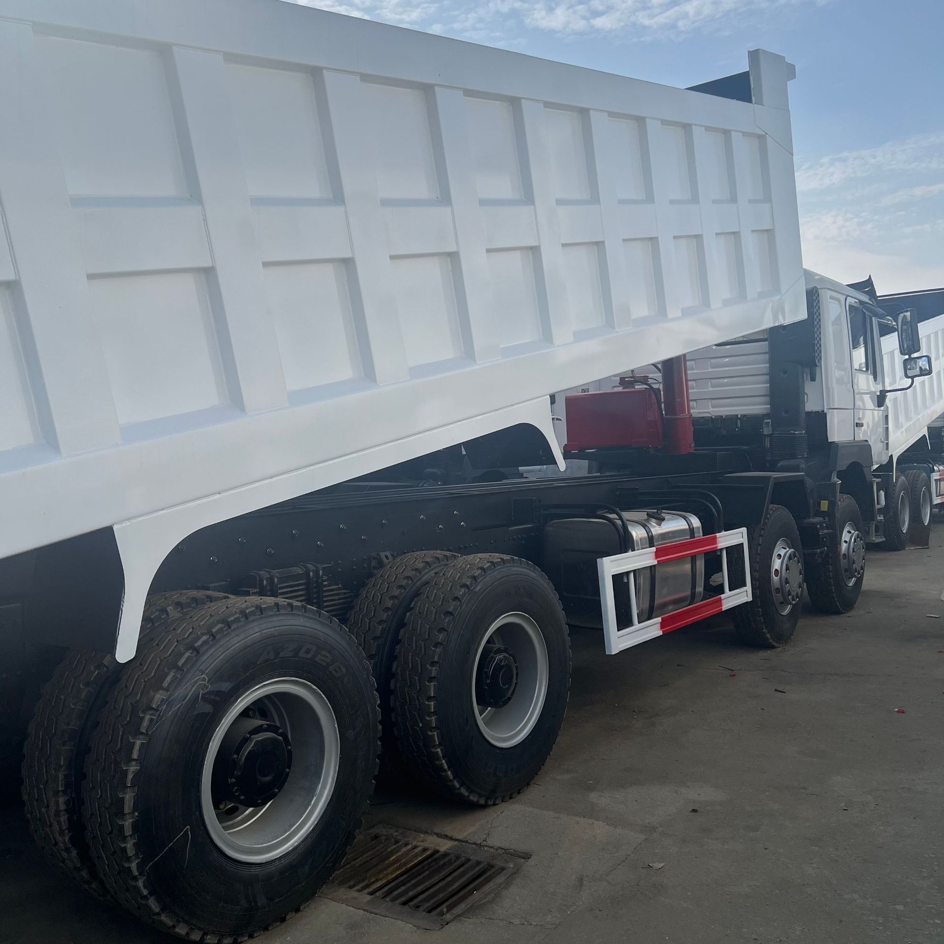 Export Heavy-Duty Self-Loading Dump Truck Shaanxi Automobile Delong F3000 Dump Truck 10-Wheel 12-Wheel Mining Transport Dump Truck