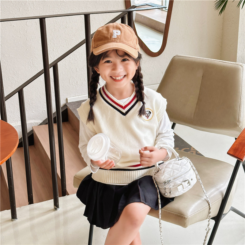 2023 Nuevo hilo bordado Chanel estilo mini bandolera de mano para niños hebilla de cinturón lápiz labial pequeño bolso de hombro al por mayor