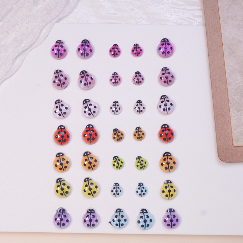 Cross-Border Popular Product: Seven-Star Ladybug Glow-In-The-Dark Nail Art Decorations, Insect Resin DIY Small Accessories, New Nail Decoration Accessories