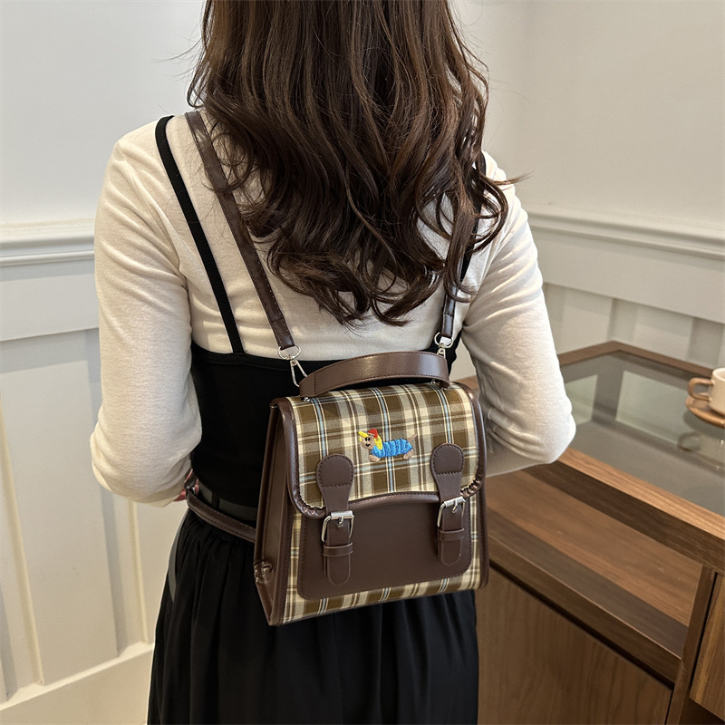 Mochila de moda para mujeres nicho de diseño portátil bolsas escolares coreanas retro ocio moda mochila de viaje ligera