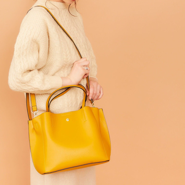 Japanese fashionable polyurethane shoulder bag