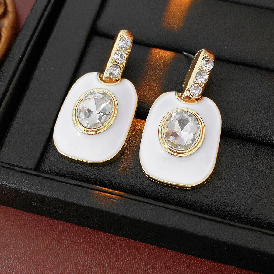 Medieval vintage diamantes geométricos oval pendientes collar ligero lujo nicho cadena clavícula juegos de joyería retro
