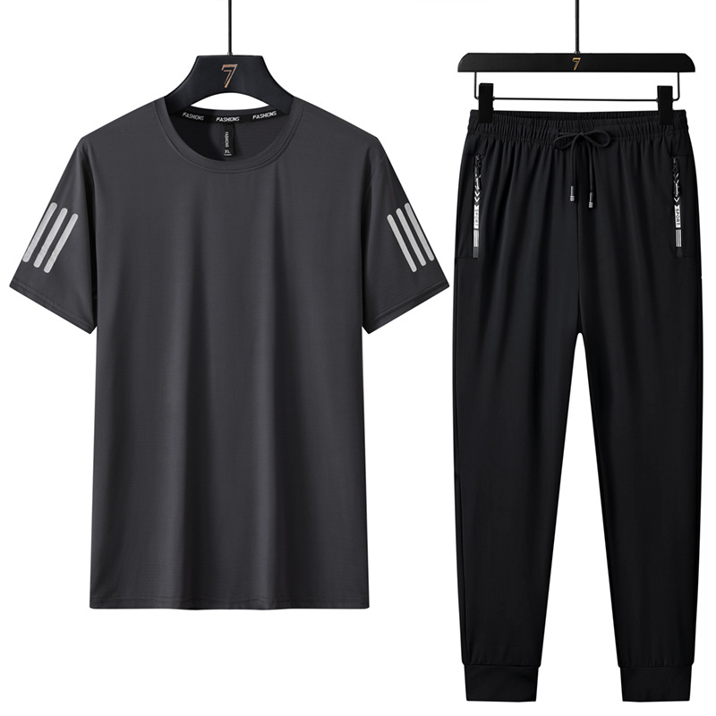 Traje de ocio deportivo de seda de hielo de talla grande para hombre de verano Camiseta de cuello redondo para hombre Pantalones de manga corta de secado rápido Juego de tres piezas