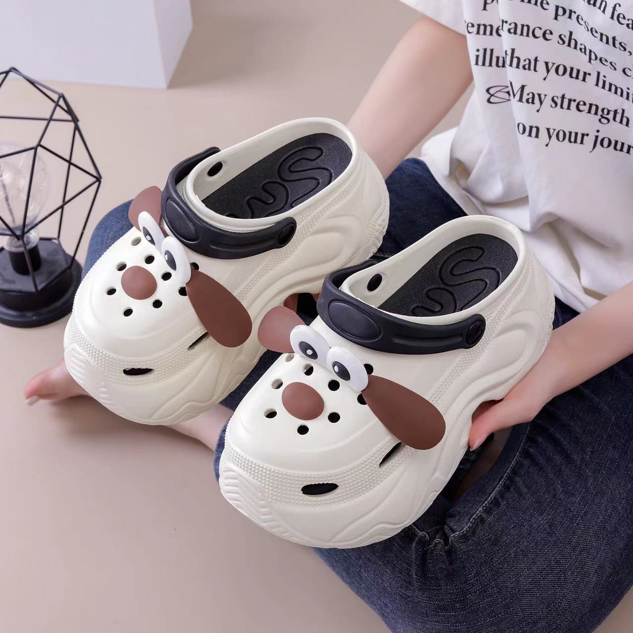 5691 three-dimensional dog white and black