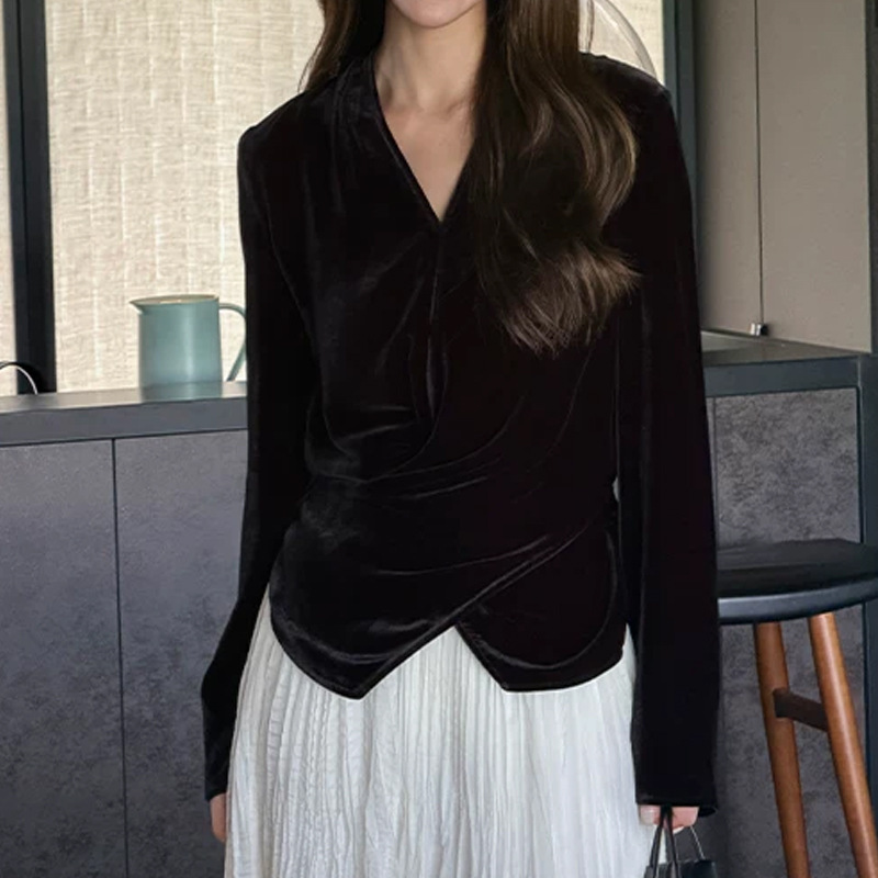 In Stock: Early Autumn Black Velvet V-Neck Cross-Over Top for Women, Silk Tie-Waist Long-Sleeve Shirt with Regular Shoulders In Stock: Early Autumn Black Velvet V-Neck Cross-Over Top for Women, Silk Tie-Waist Long-Sleeve Shirt with Regular Shoulders