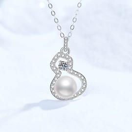 项链;耳钉;戒指