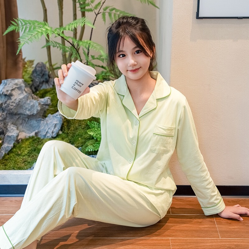 Physical Wholesale Cotton Solid Color Women's Home Wear Cotton Girl Minimalist Style Long-Sleeved Pajamas Set with Chest Pad