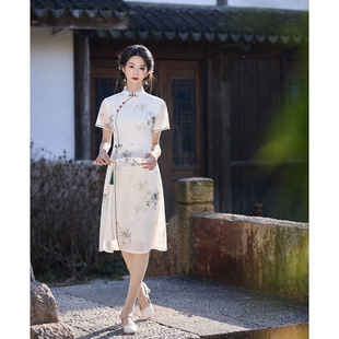 Cheongsam Women's New Chinoiserie Retro Style 2025 Summer New Style Small Young Style Improved Ao Dai Daily Wearable Cheongsam